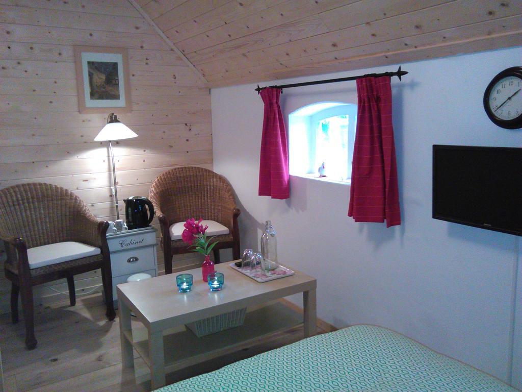 B&B De Luttikhoeve Giethmen ภายนอก รูปภาพ